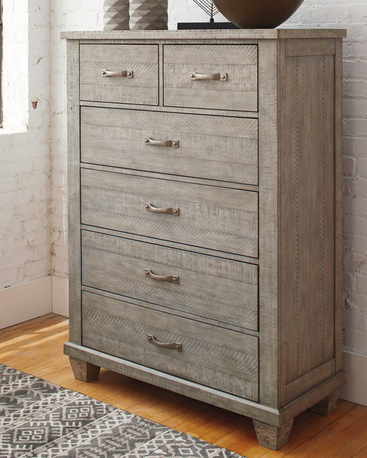 Naydell Chest of Drawers